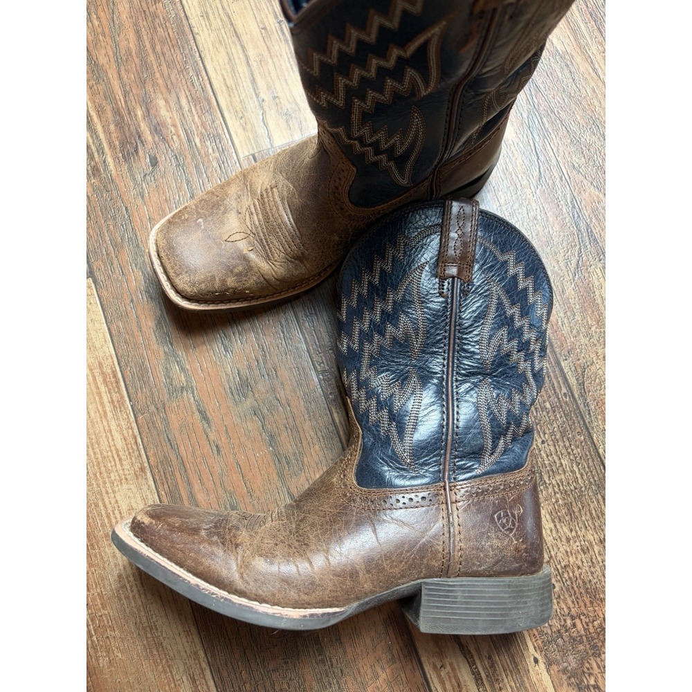 Boys Ariat Cowboy Boots Square Toe Brown And Blue Leather Pull On Size 3